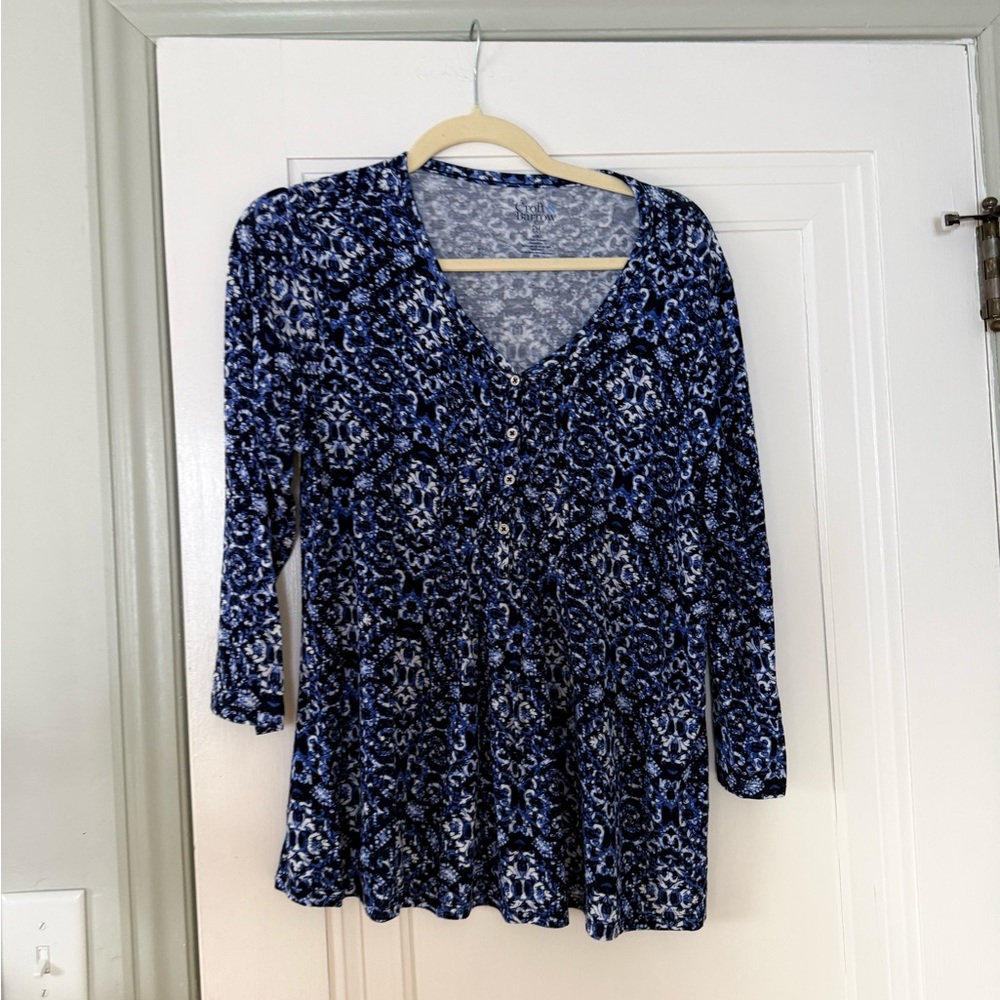 Croft & Barrow Navy and White Patterned Top